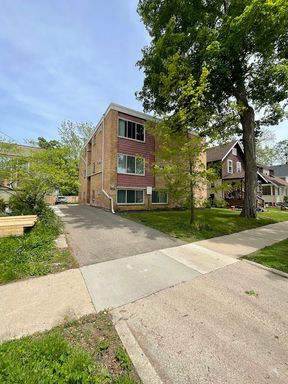 2 Bedroom 1 Bathroom Fully Remodeled Unit! 913 Dewey – photo 1