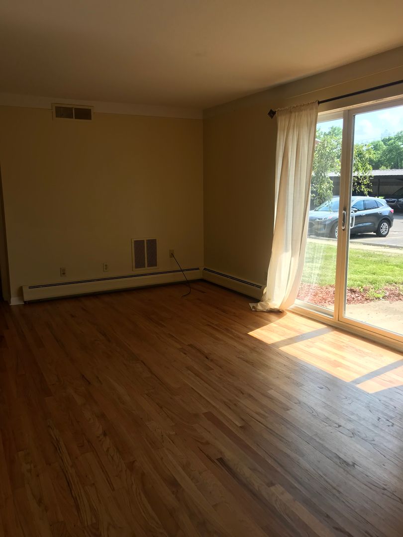 Ann Arbor Apartment: 1221 Island Dr. Unit 104