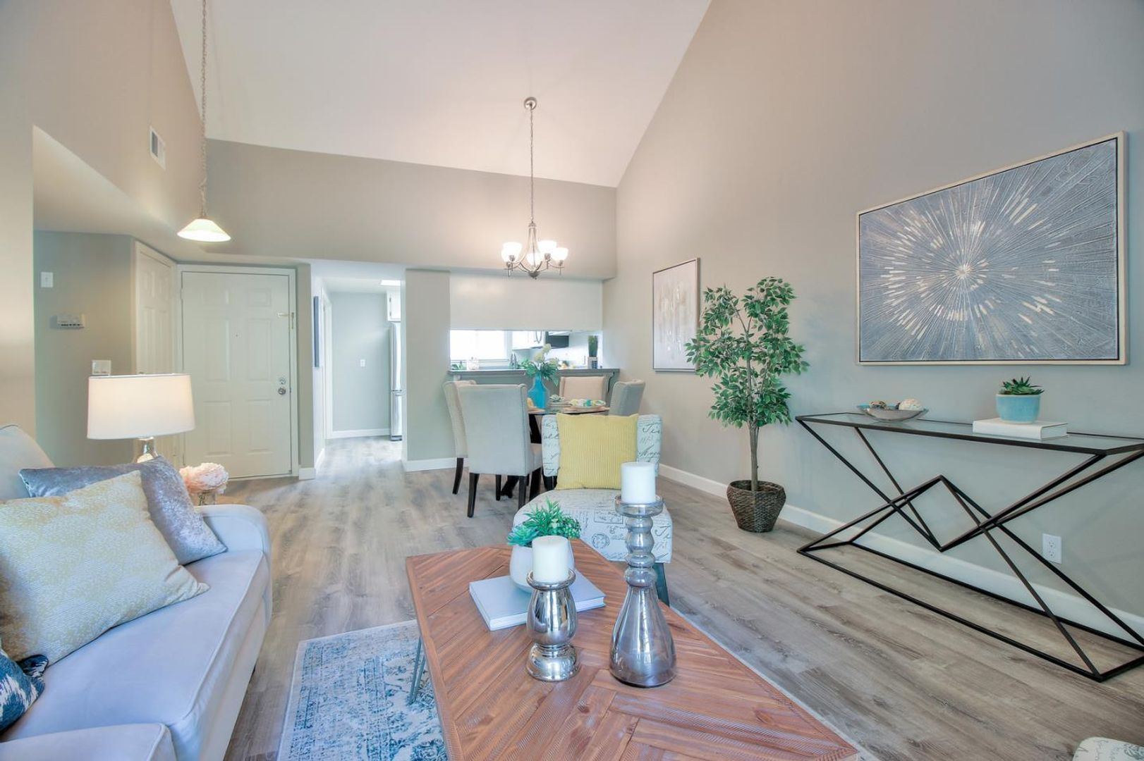 San Jose Condo: 1068 Summershore Ct.