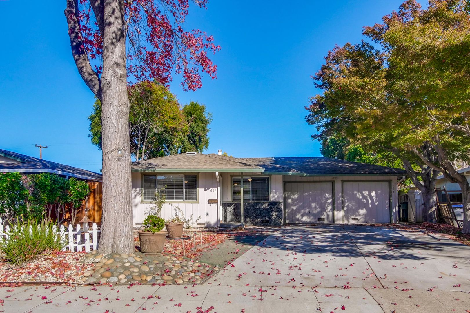Sunnyvale Apartment: 683 Arbutus Ave