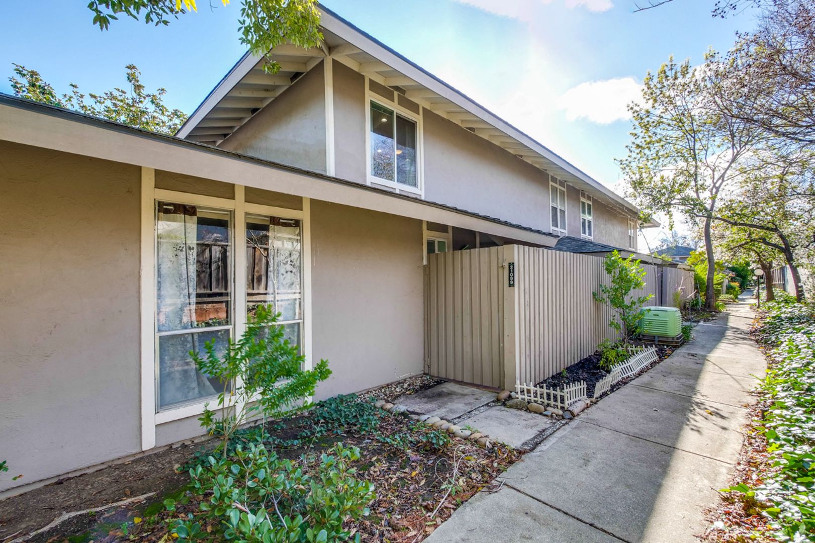 Cupertino House: 21099 Red Fir Ct