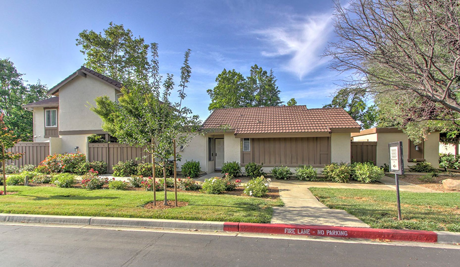 San Jose Townhome: 5909 Manorwood Ct