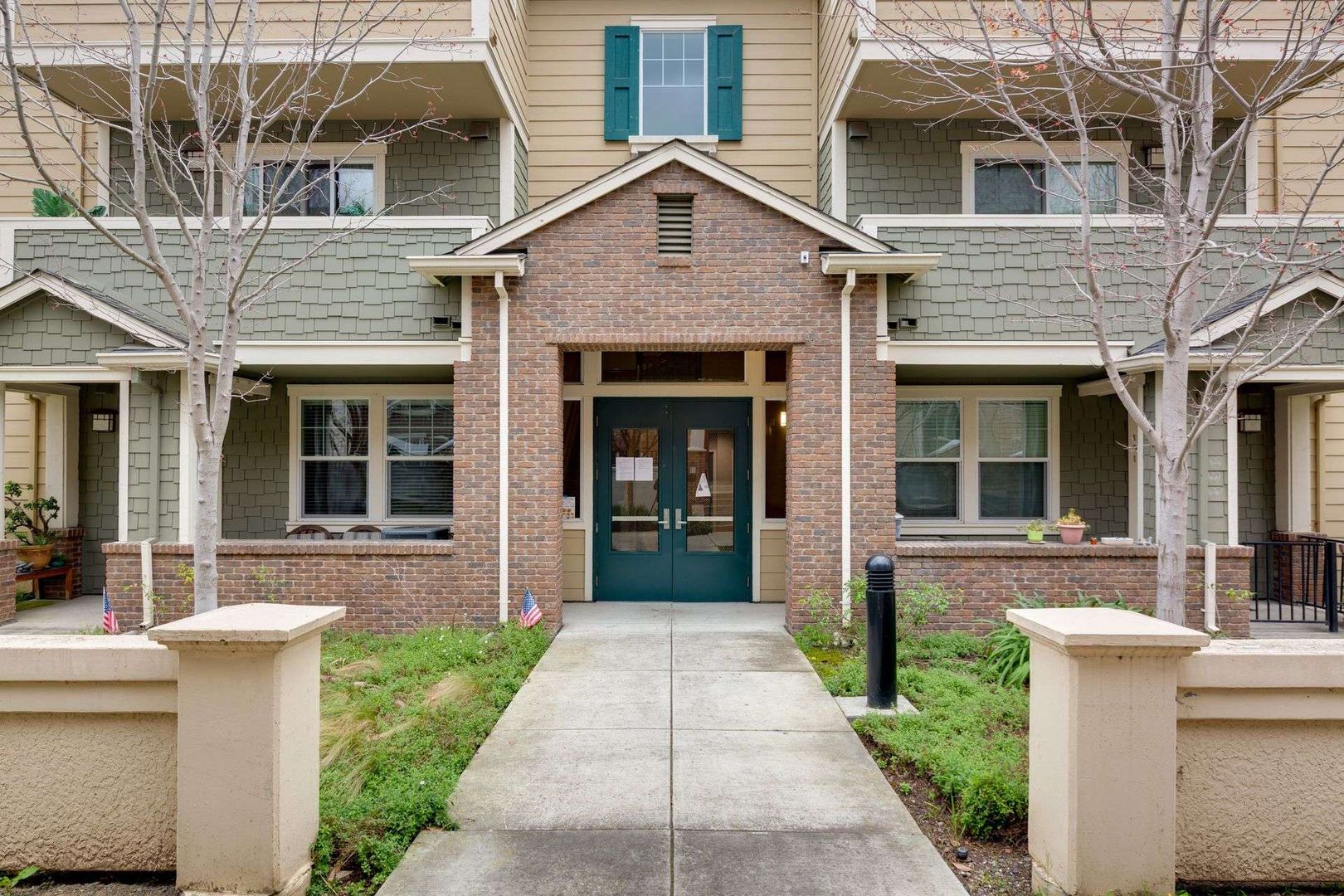 Sunnyvale Condo: 1037 Scotia Ter #304