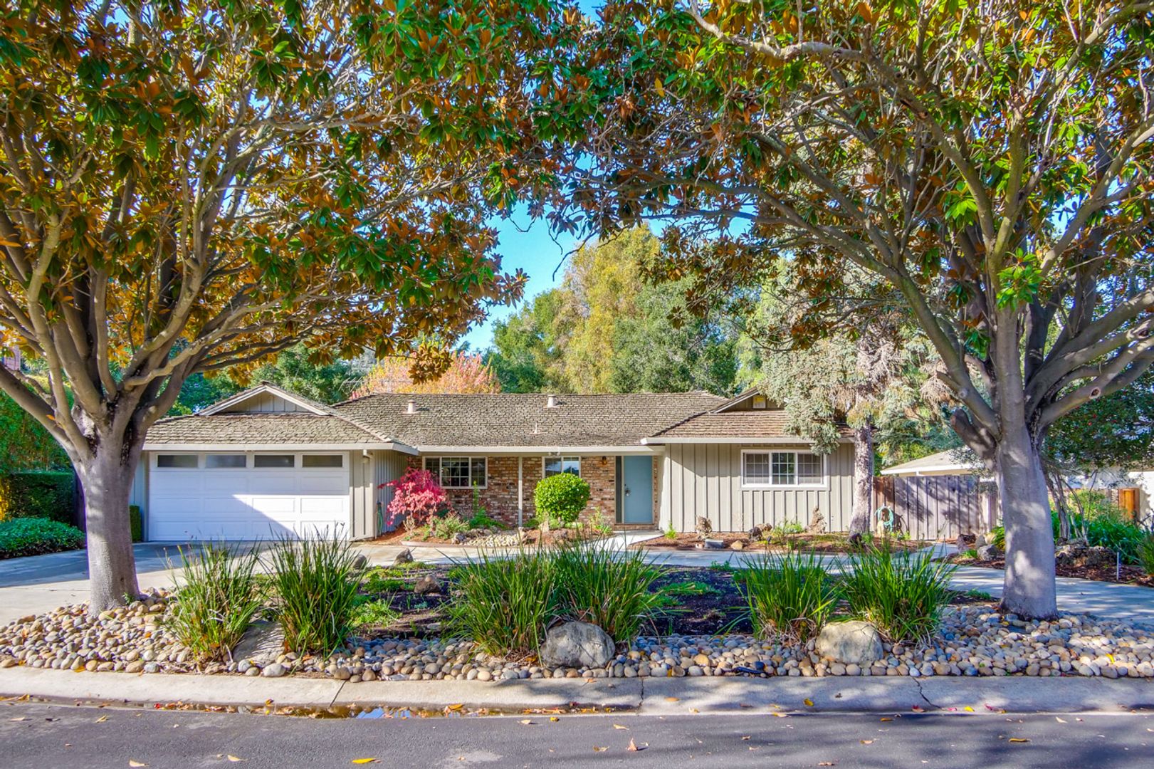 Los Altos House: 130 S Avalon Dr