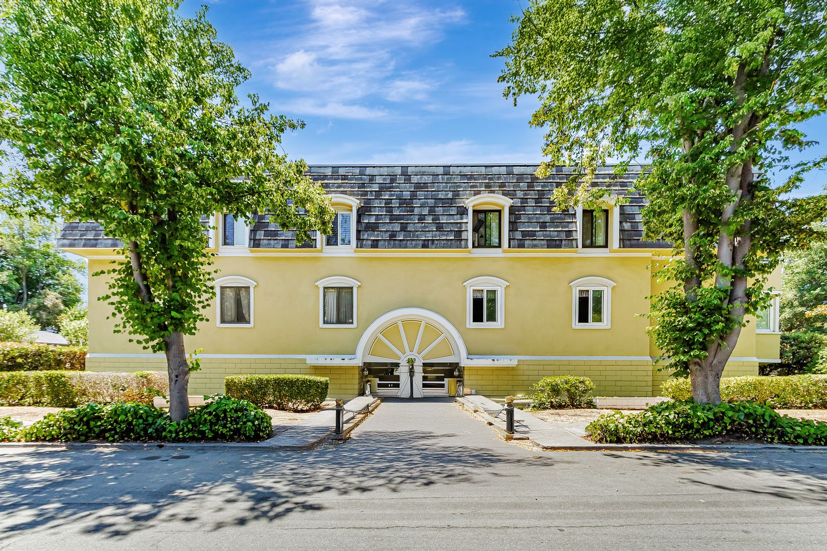 Palo Alto Condo: 500 Fulton St #201