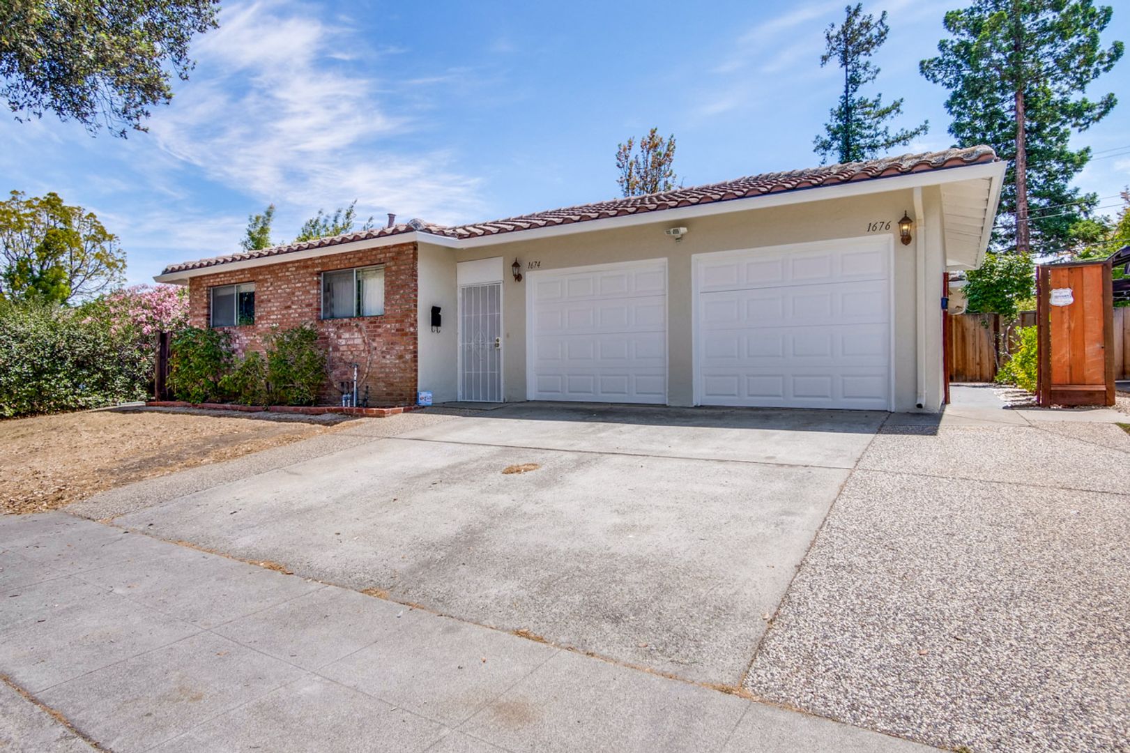 Sunnyvale Apartment: 1676 Blue Jay Dr # B