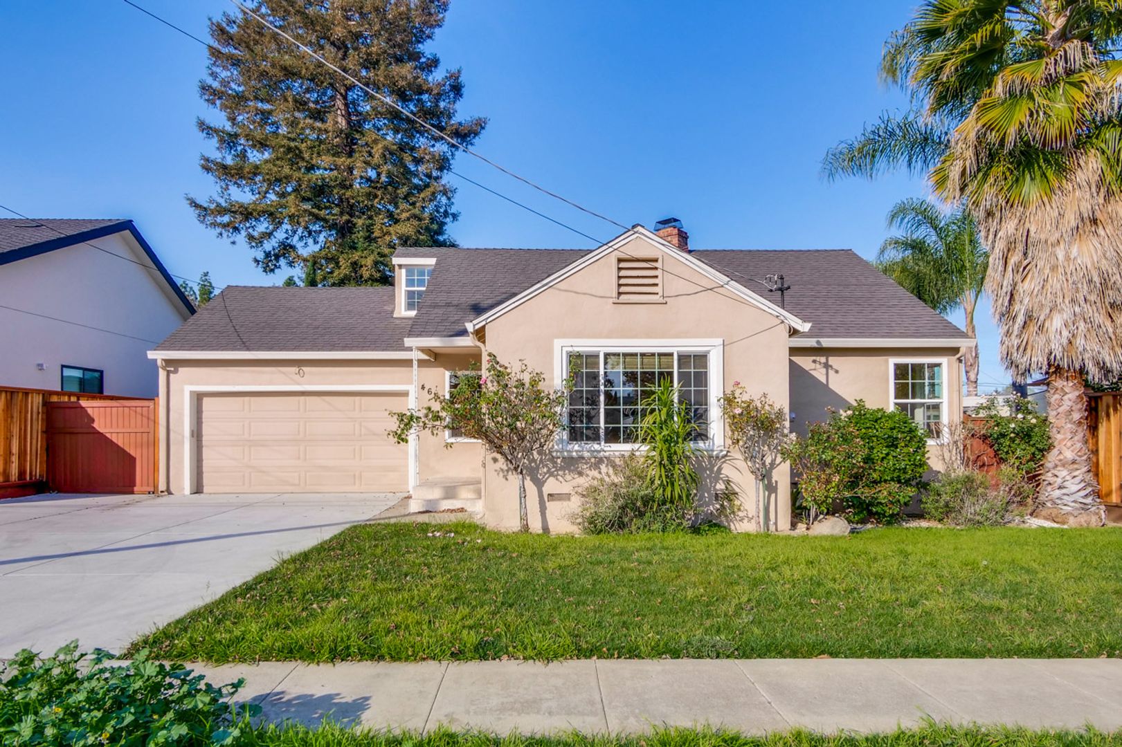 San Jose House: 465 S Henry Ave