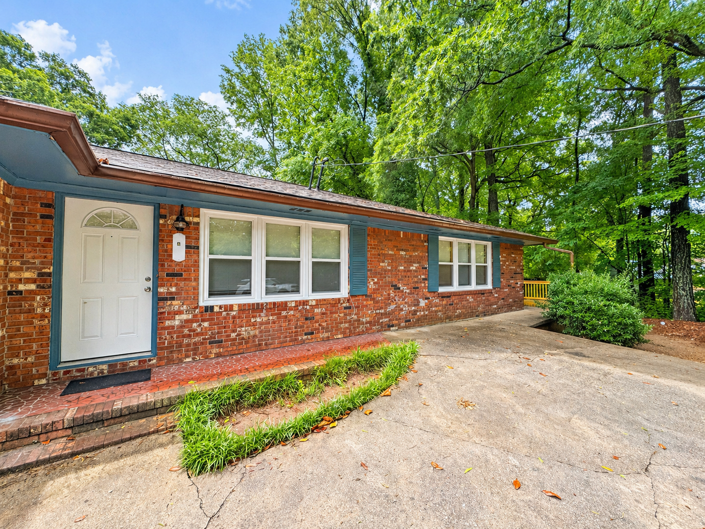 Austell Apartment: 5135 Jones Road