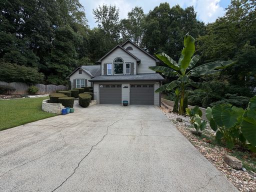 Charming 3 Bed 2 Bath Home In Marietta Neighborhood – photo 1