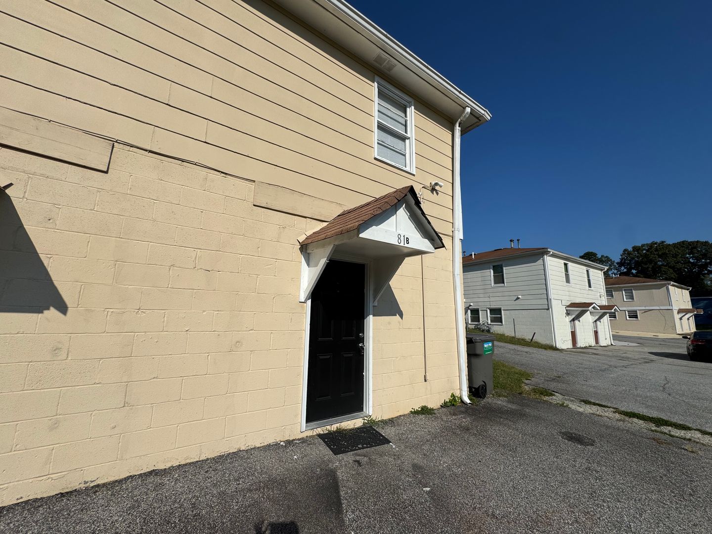 Austell Apartment: 5981 Peco Lane