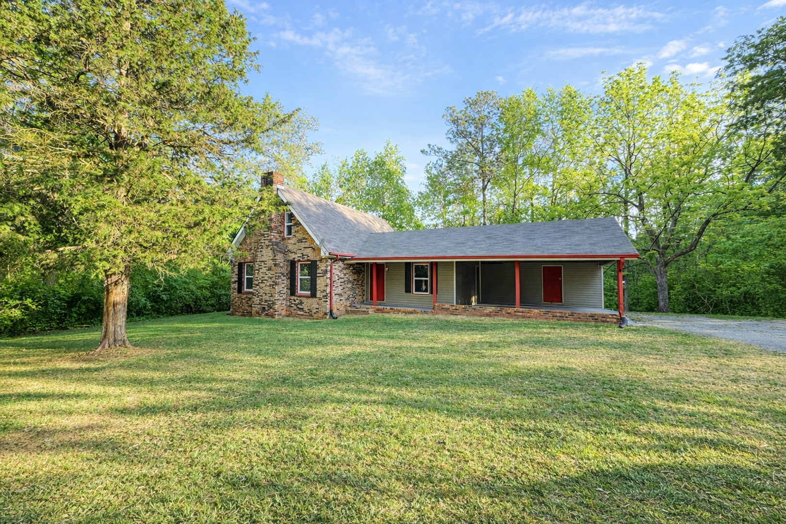 Douglasville House: 2060 Edwards Road