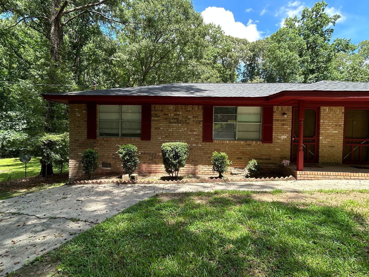 Lithia Springs Apartment: 6694 Maxwell Drive