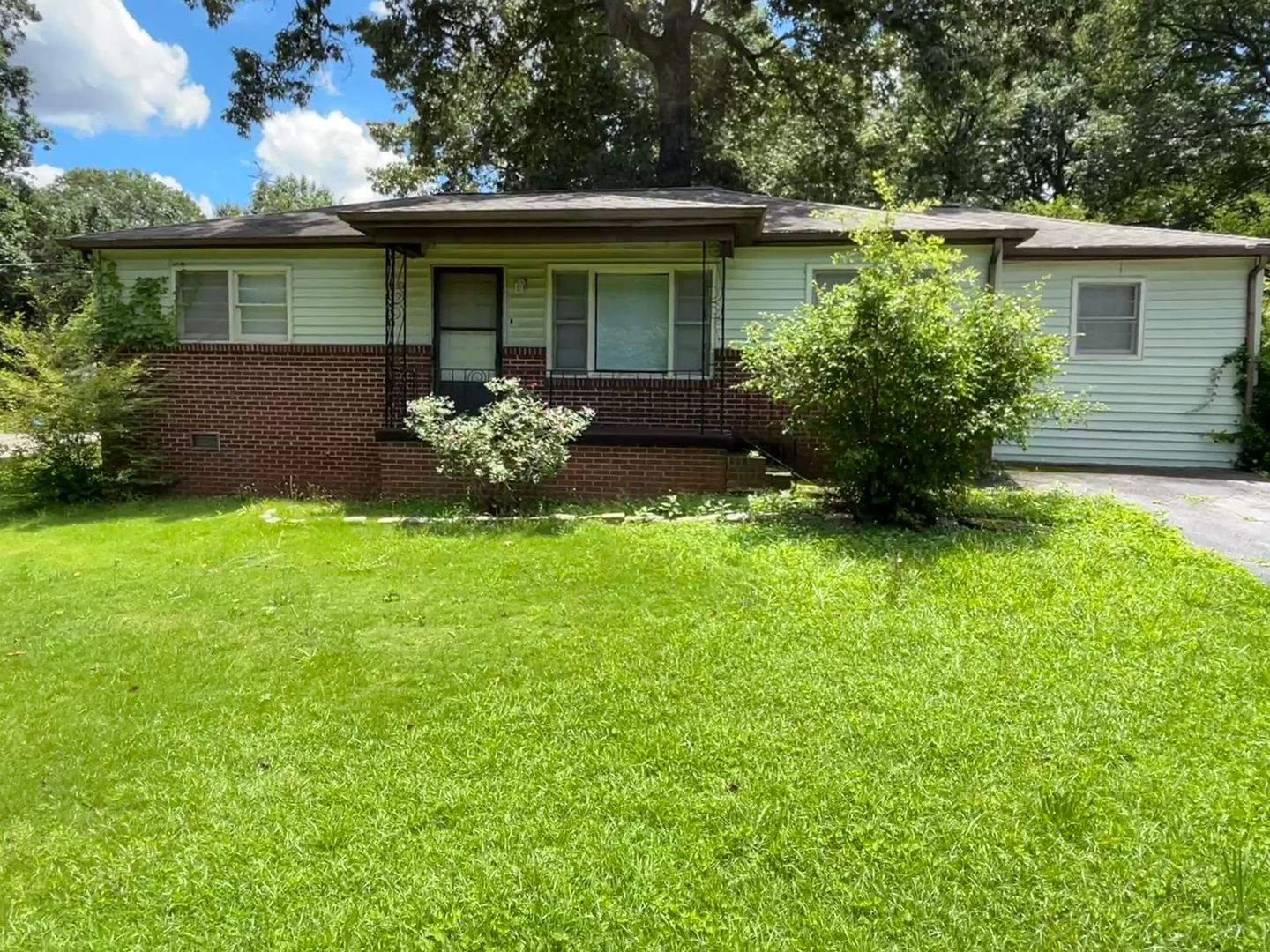 Mableton House: 983 Wilson Road - 983