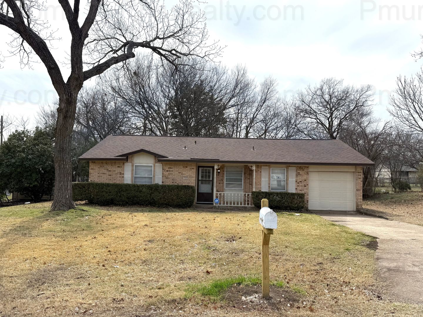 Duncanville House: 710 Upland Ln