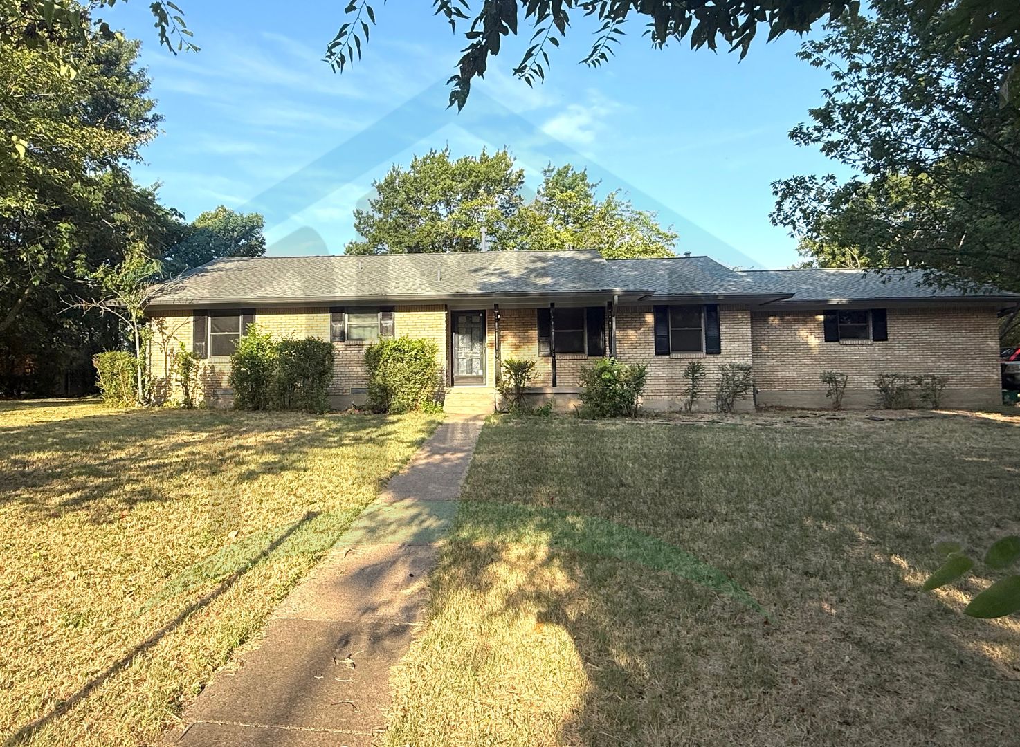Duncanville House: 835 Hill City Dr