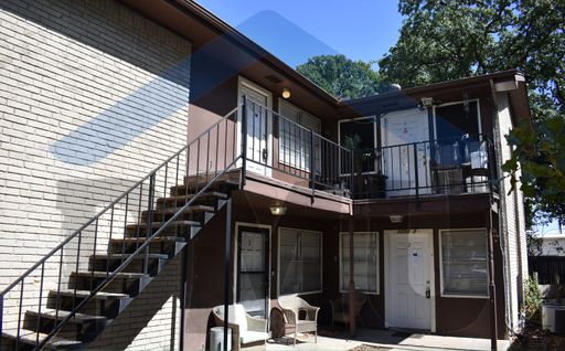 COMING SOON! ***MOVE IN SPECIAL $500 OFF ON THE FIRST FULL MONTH'S RENT*** 2-bedroom, 1.5-bathroom apartment located in the heart of Arlington – photo 1
