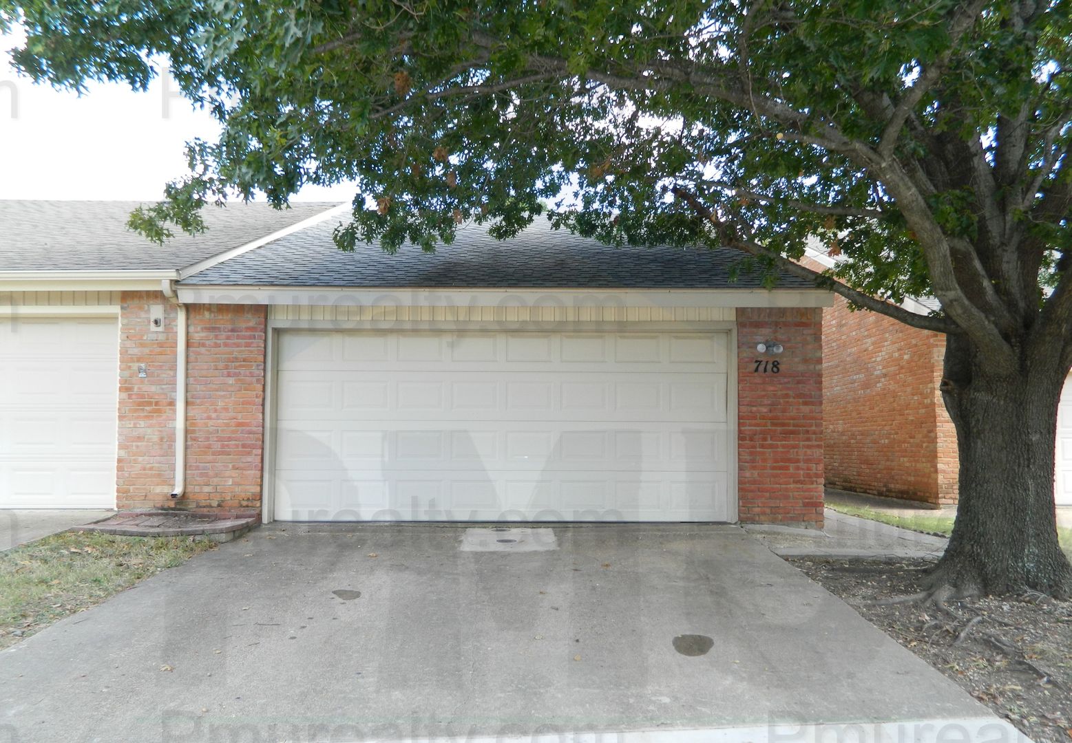 Duncanville House: 718 Carriage Way