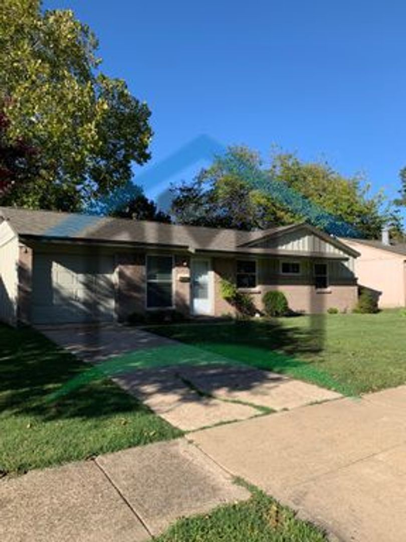 Duncanville House: 511 Trail Ridge Dr