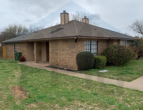 COMING SOON! Cozy 2 bedroom 2 bath in Mansfield – photo 1