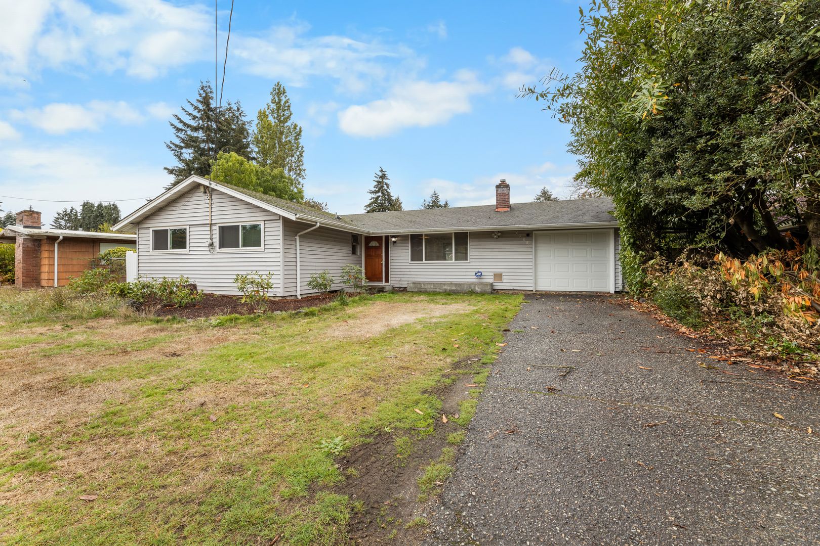 Lakewood House: 8908 Hipkins Rd SW