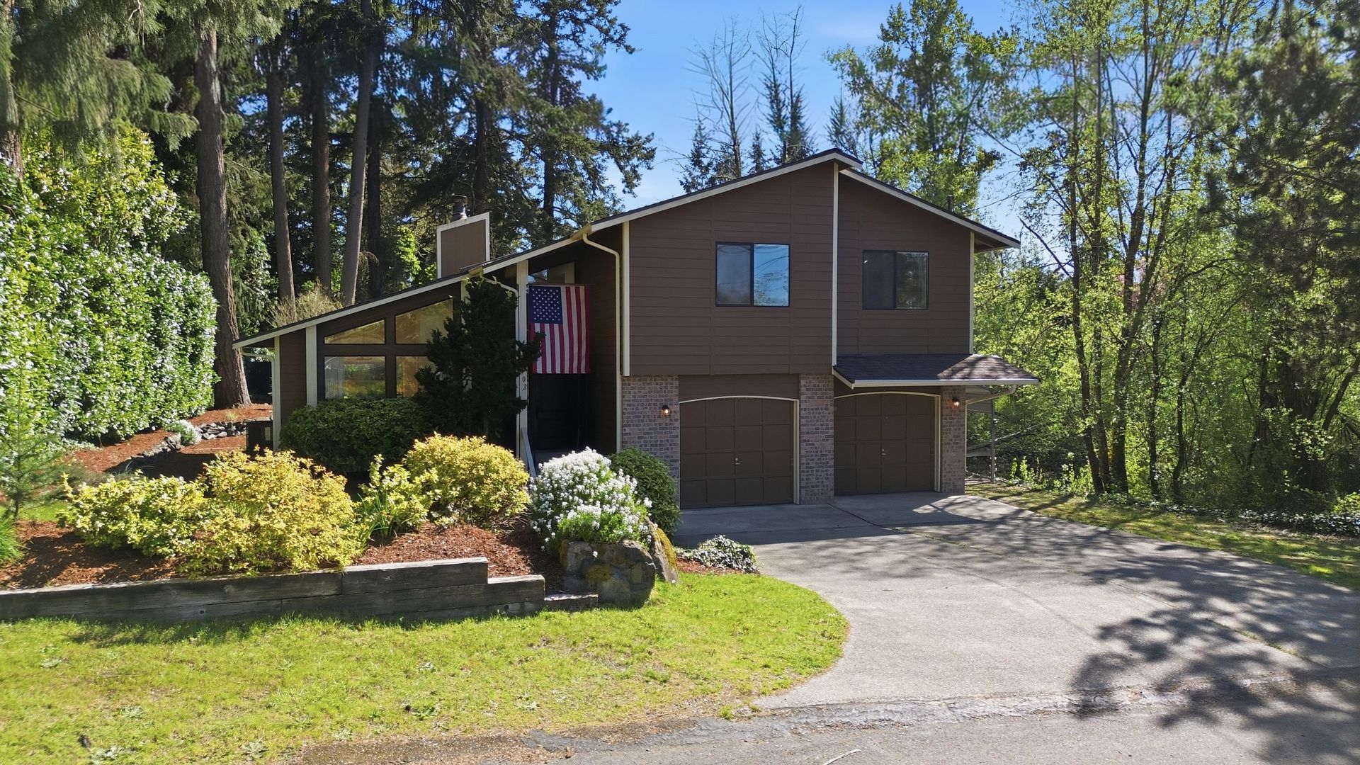 Lakewood House: 9702 112th St SW