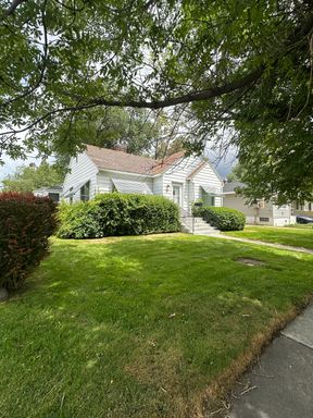 106 S 13th – photo 1