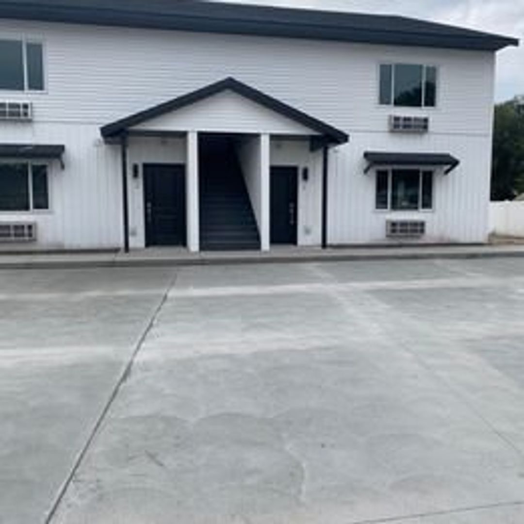 Blackfoot Apartment: 640 Lincoln