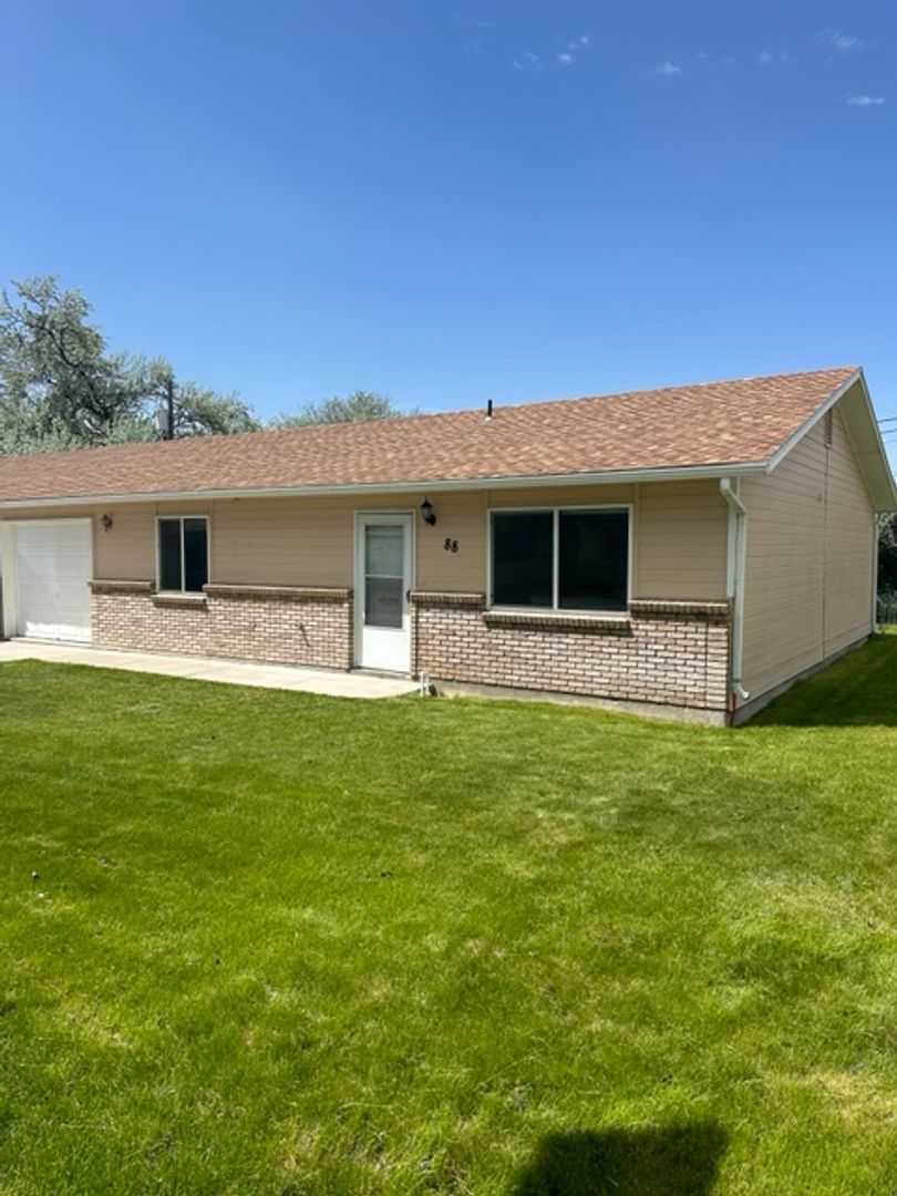 Pocatello Apartment: Palomino