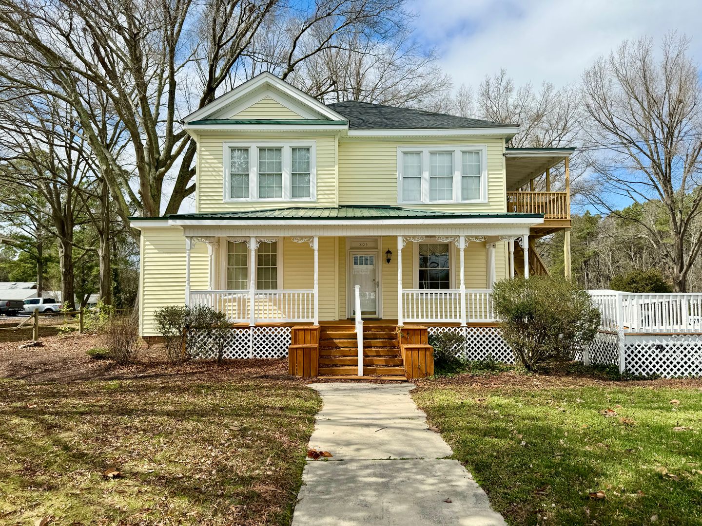 South Hill House: 803 N. Mecklenburg Ave.