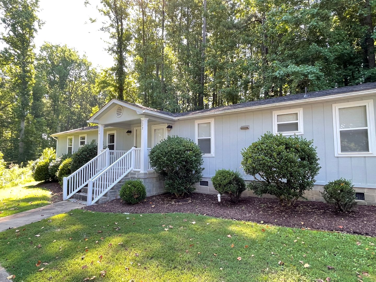 South Hill Apartment: Smith St.