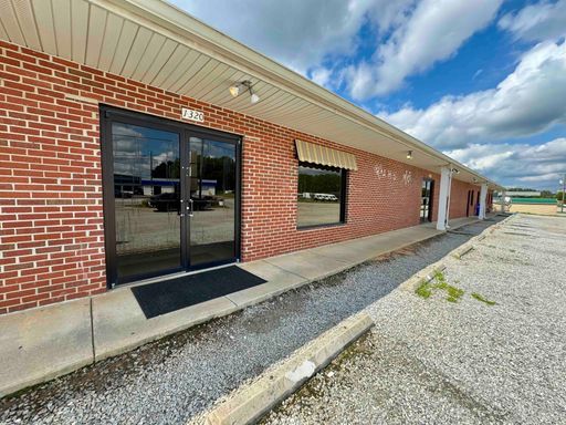 Prime Commercial Space in High-Traffic Location