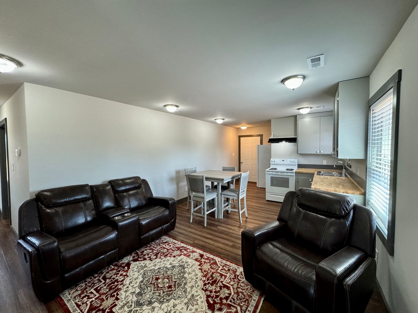 South Hill House: 779 Boxwood Road