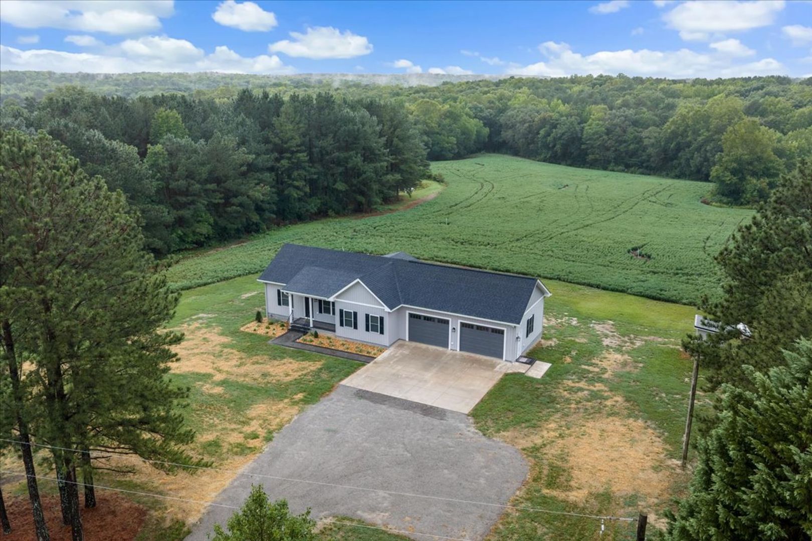 Boydton House: 246 Magnolia Dr.,