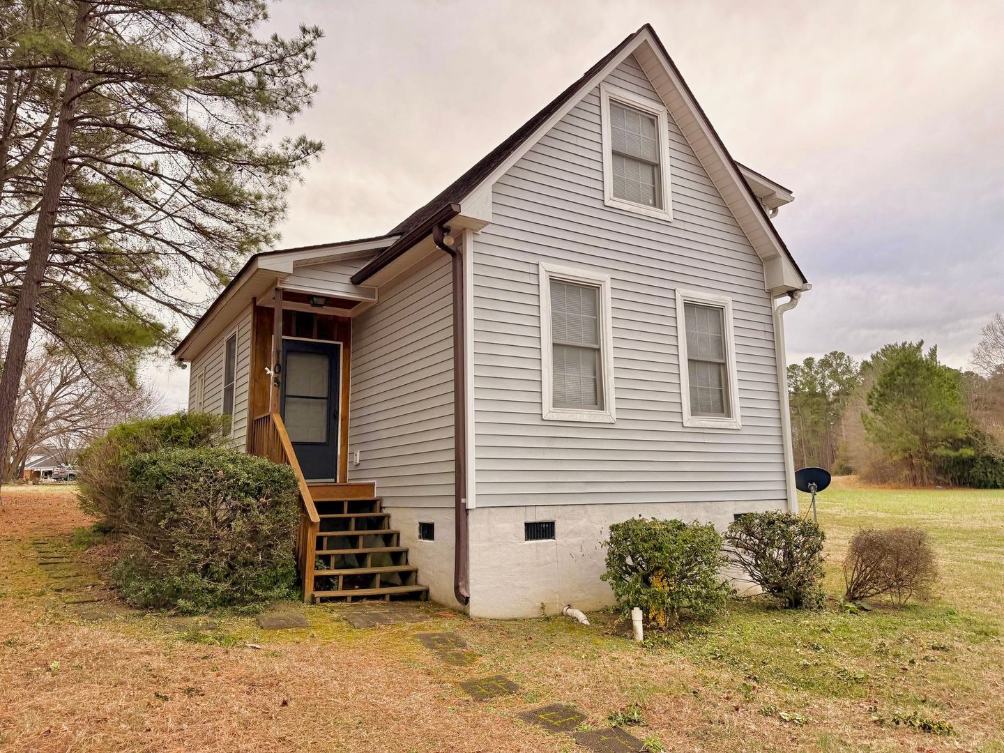 South Hill House: 105 Quail Springs Court