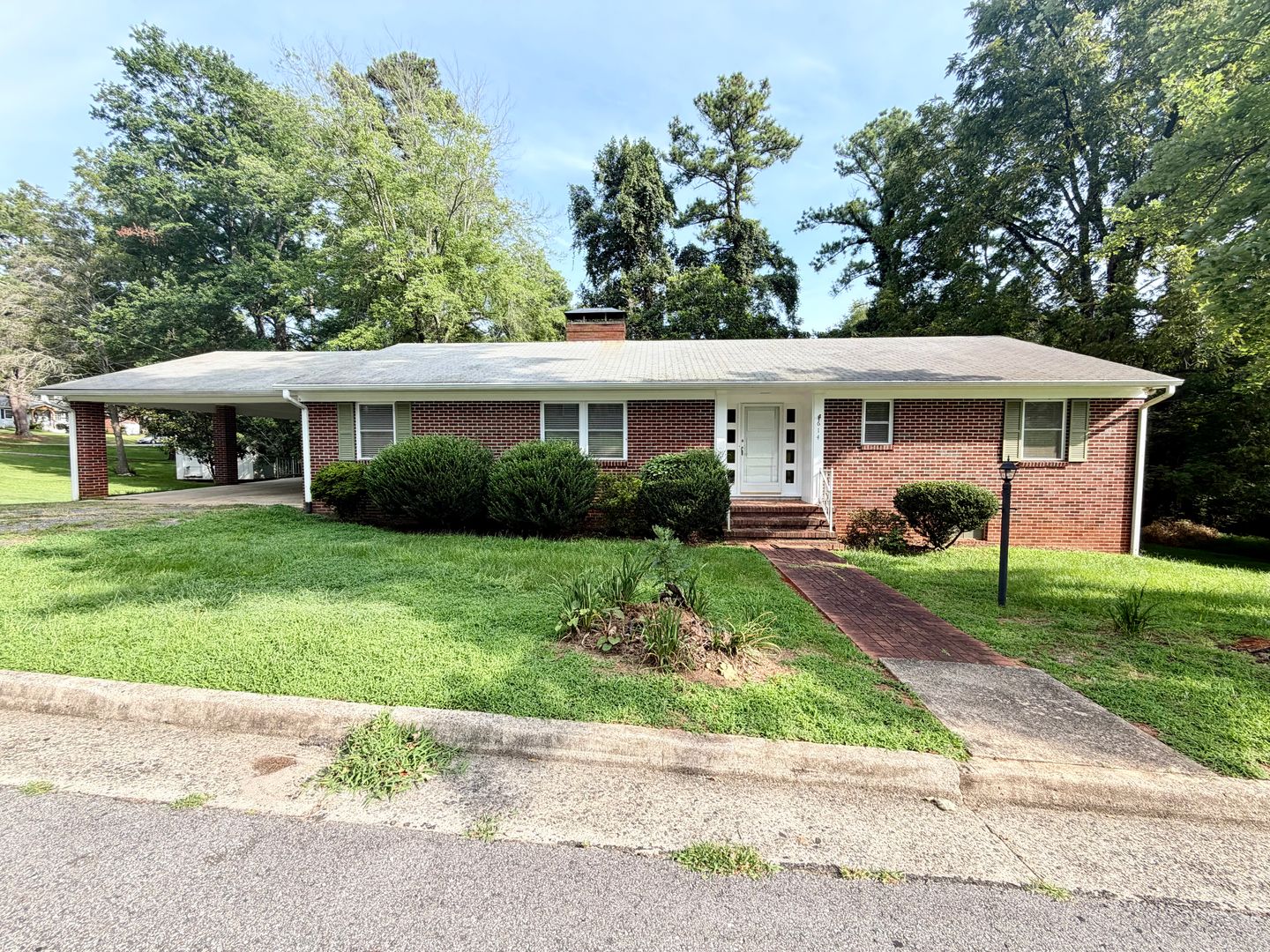 Chase City House: 614 Walker St.