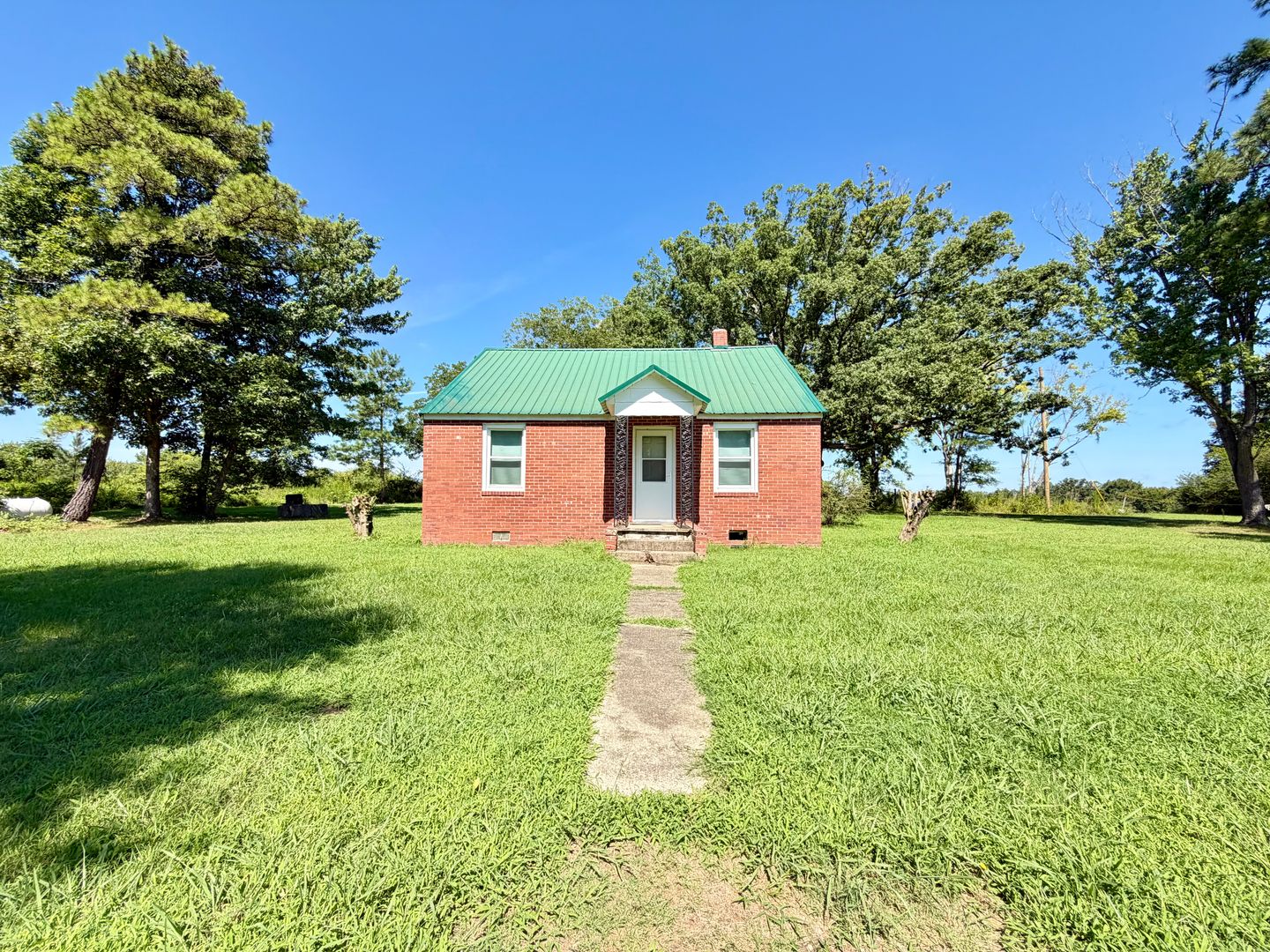 Red Oak House: 6515 Trottinridge Rd.