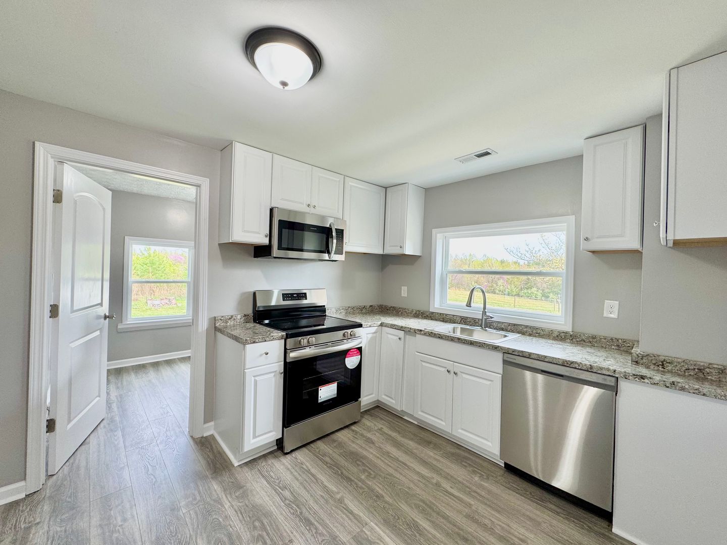 Blackstone House: 2288 Hungarytown Rd