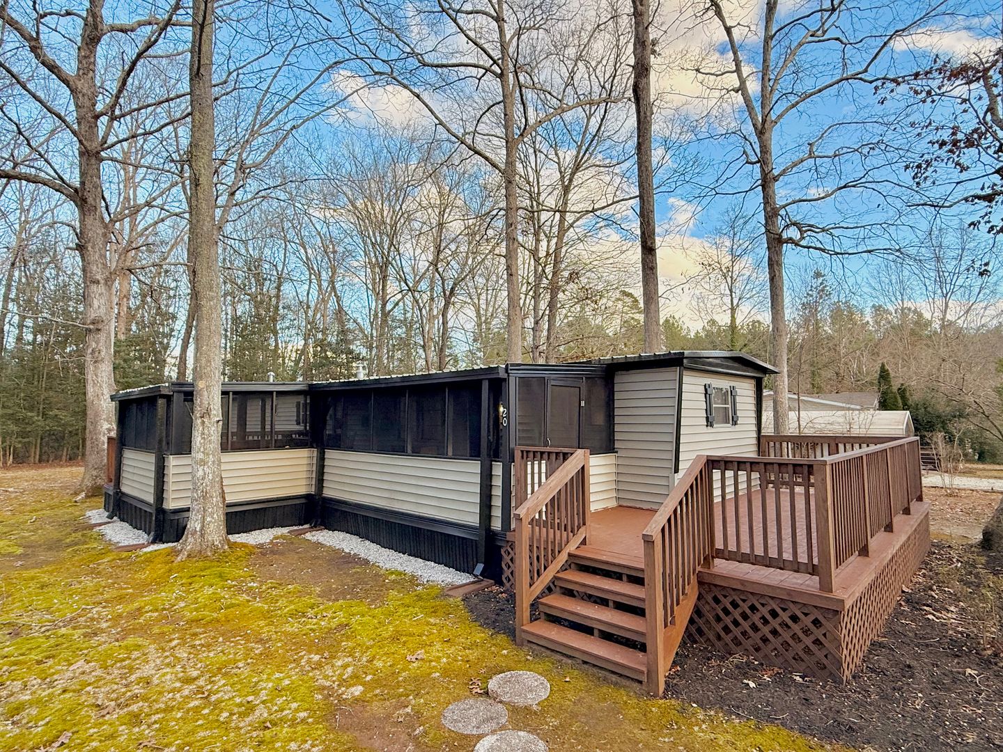 Bracey House: 20 Magnolia Court