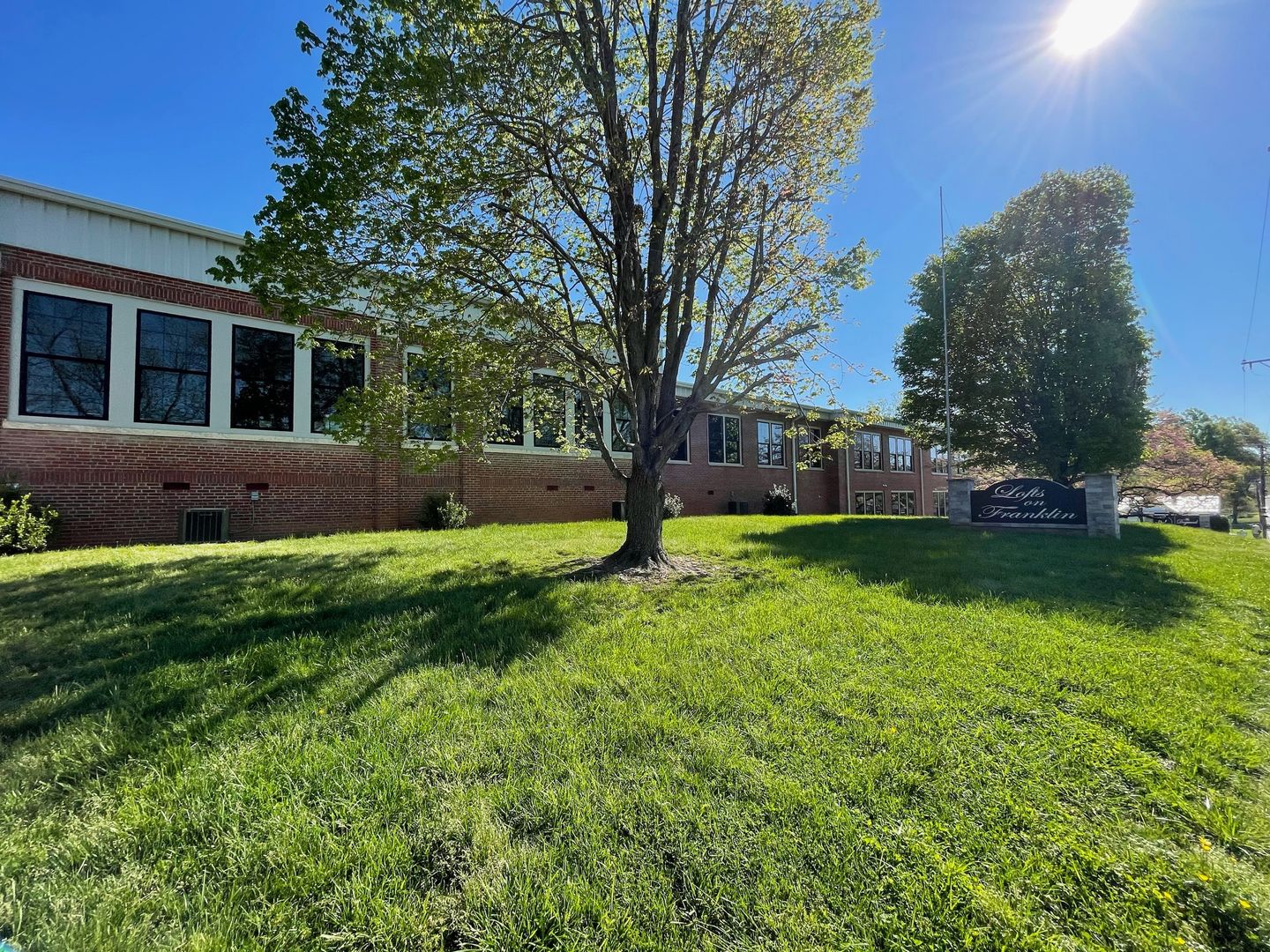 South Hill Apartment: 303 Franklin St.