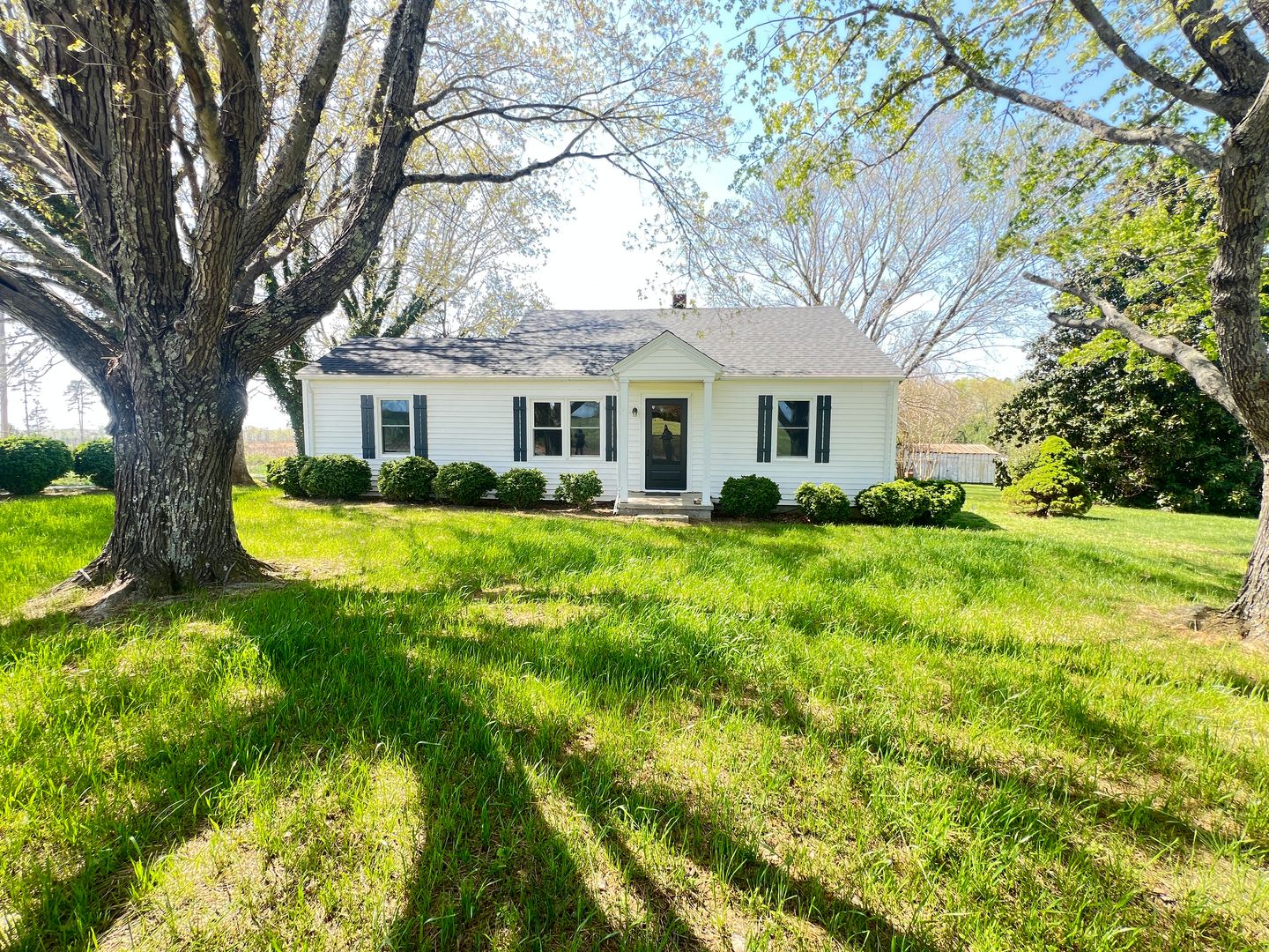 Skipwith House: 2450 Philbeck Crossroads