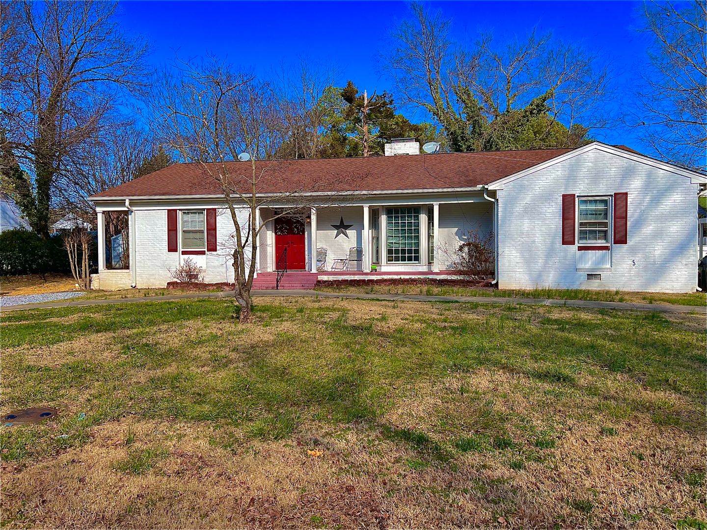 South Hill Apartment: 108 and 110 Binford St