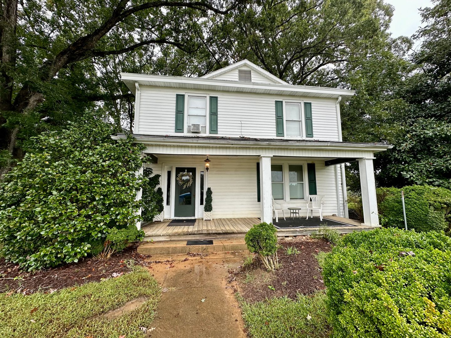 Brodnax House: 1039 Governor Harrison Pkwy