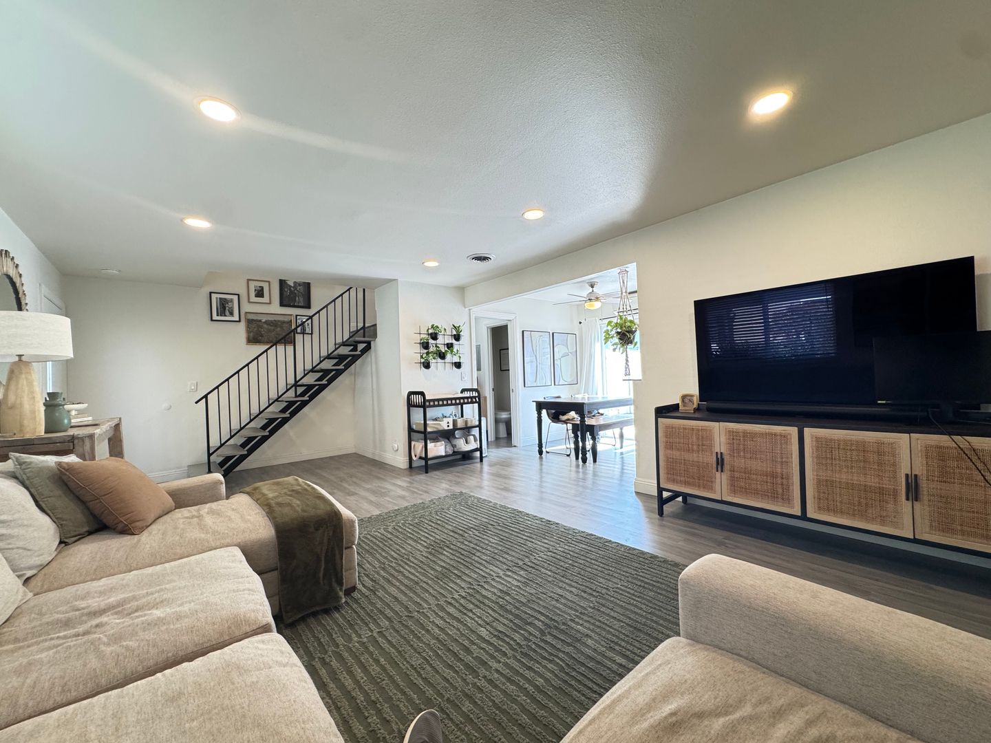 Costa Mesa Townhome: 285 Ogle St