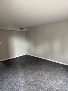 2 Bedroom 1 Bath Townhome! – photo 1