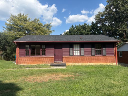 Charming 3-Bedroom Brick Ranch with Walk-Out Basement & Central Air! – photo 1