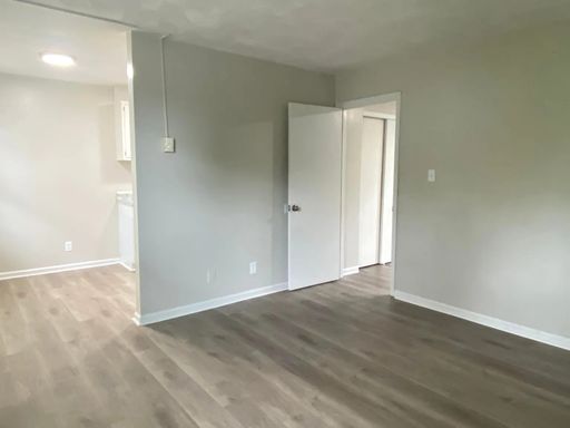 1 Bedroom 1 Bath Apartment – photo 1