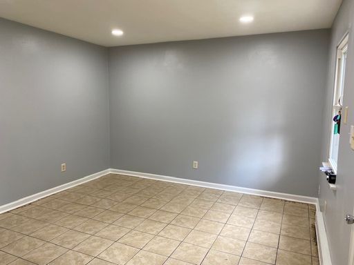 1 Bedroom 1 Bath Located Near Williamson Rd – photo 1