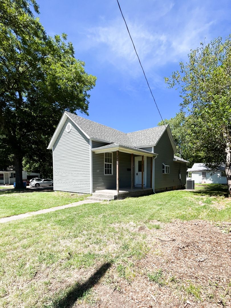 Joplin House: 1025 W 13th St