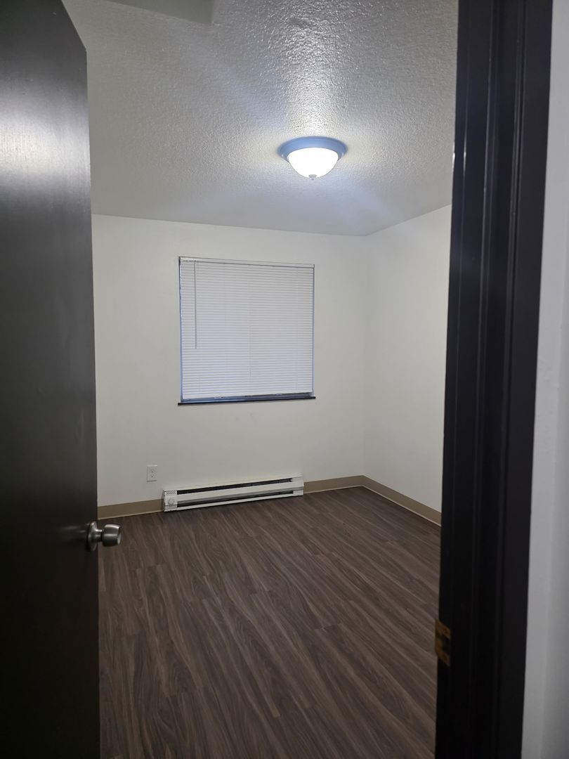 Portland Apartment: SE 160th Ave