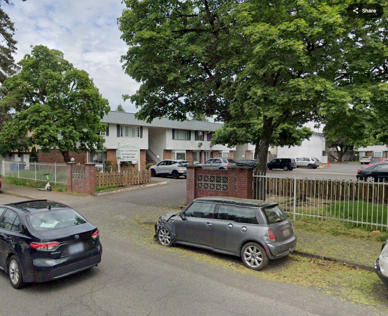 Portland Apartment: SE 112th Ave